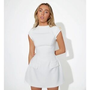 White mini dress - Odd Muse